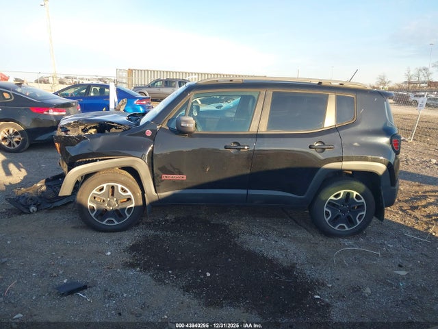 43940295 :رقم المزاد ، ZACCJBCT8FPC46292 vin ، 2015 Jeep Renegade Trailhawk مزاد بيع