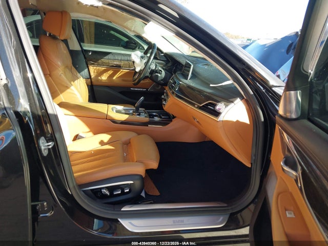 Продажа на аукционе авто 2016 Bmw 750i Xdrive, vin: WBA7F2C54GG418110, номер лота: 43940360