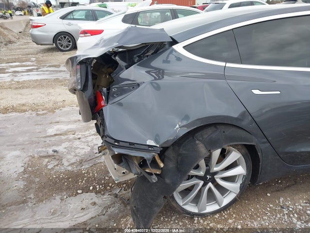 Продажа на аукционе авто 2019 Tesla Model 3 Long Range/mid Range/standard Range/standard Range Plus, vin: 5YJ3E1EA5KF308176, номер лота: 43940372
