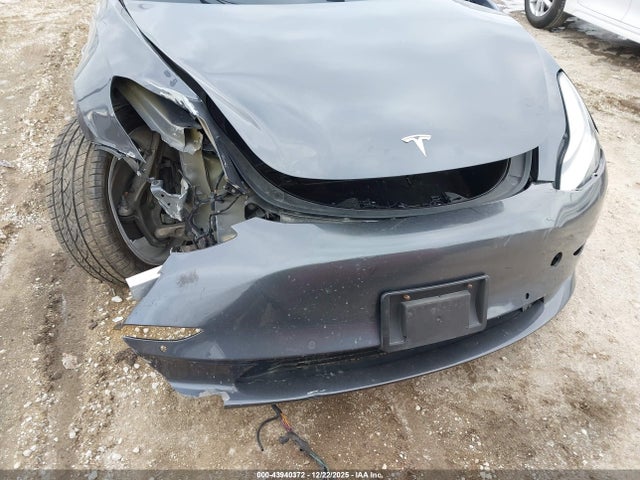 Продажа на аукционе авто 2019 Tesla Model 3 Long Range/mid Range/standard Range/standard Range Plus, vin: 5YJ3E1EA5KF308176, номер лота: 43940372