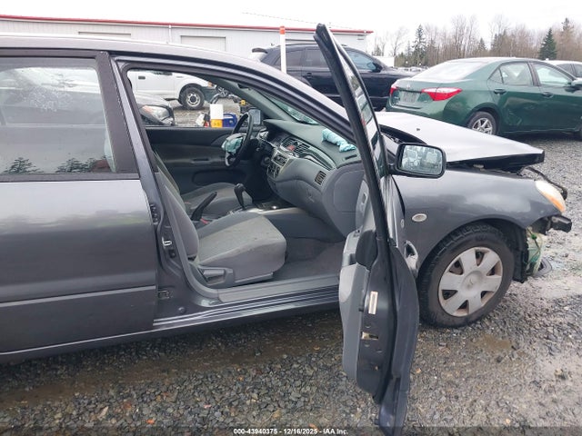 2005 MITSUBISHI LANCER JA3AJ26E35U040300 Photo 4