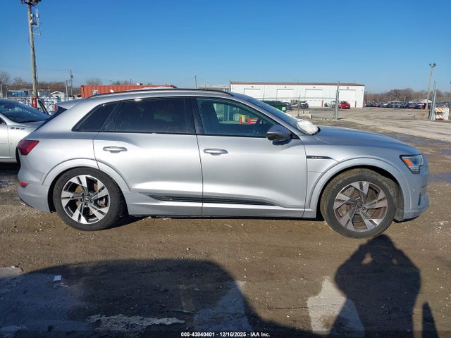 WA1AAAGE0MB026711 Audi E-tron Premium Quattro
