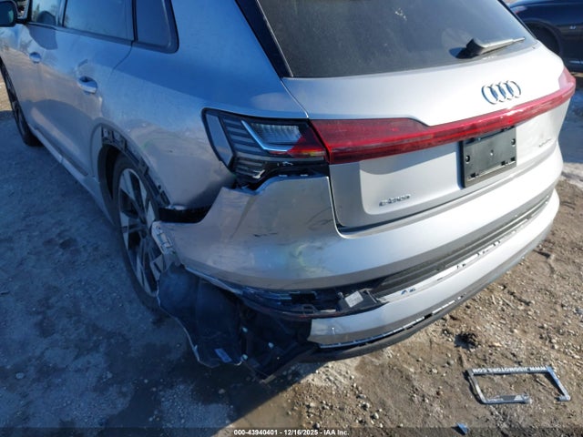2021 AUDI E-TRON WA1AAAGE0MB026711 Photo 5