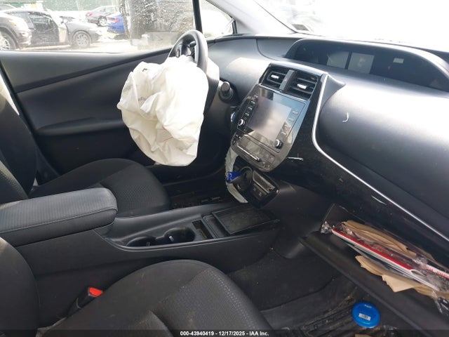 JTDL9MFUXN3038099 Toyota Prius Le Awd-e