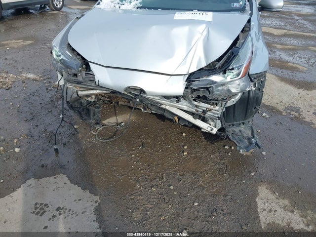 JTDL9MFUXN3038099 Toyota Prius Le Awd-e