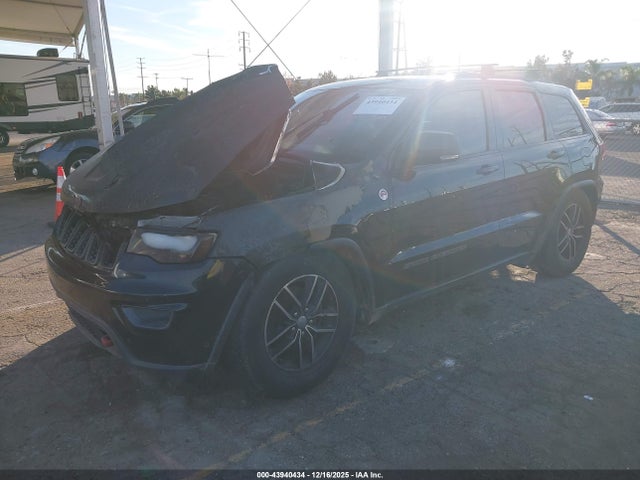 1C4RJFLG7JC135055 Jeep Grand Cherokee Trailhawk 4x4
