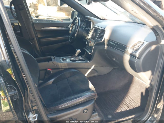 1C4RJFLG7JC135055 Jeep Grand Cherokee Trailhawk 4x4