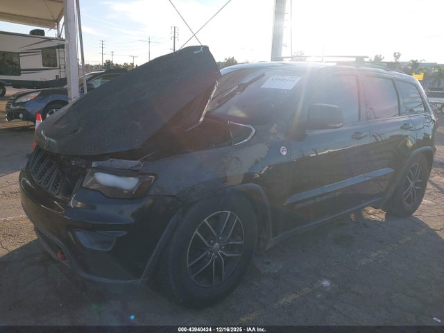 1C4RJFLG7JC135055 Jeep Grand Cherokee Trailhawk 4x4