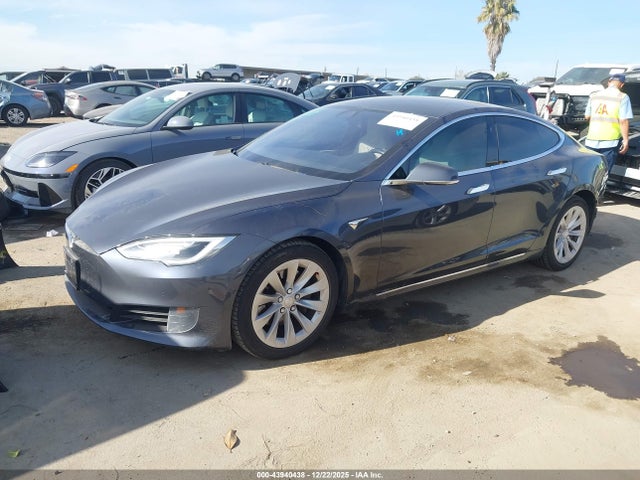 2016 TESLA MODEL S 5YJSA1E14GF176557 Photo 1