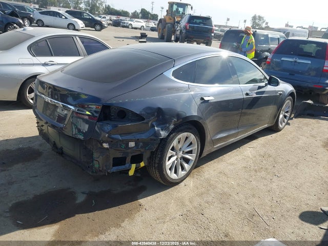 2016 TESLA MODEL S 5YJSA1E14GF176557 Photo 3