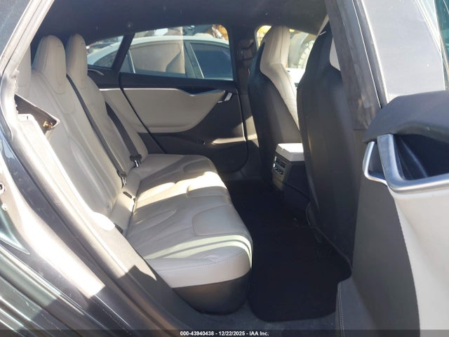 2016 TESLA MODEL S 5YJSA1E14GF176557 Photo 7