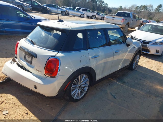 2016 MINI HARDTOP WMWXU1C5XG2D11885 Photo 3
