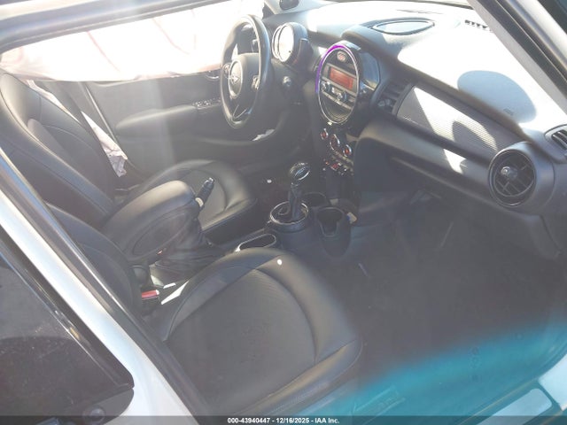 2016 MINI HARDTOP WMWXU1C5XG2D11885 Photo 4