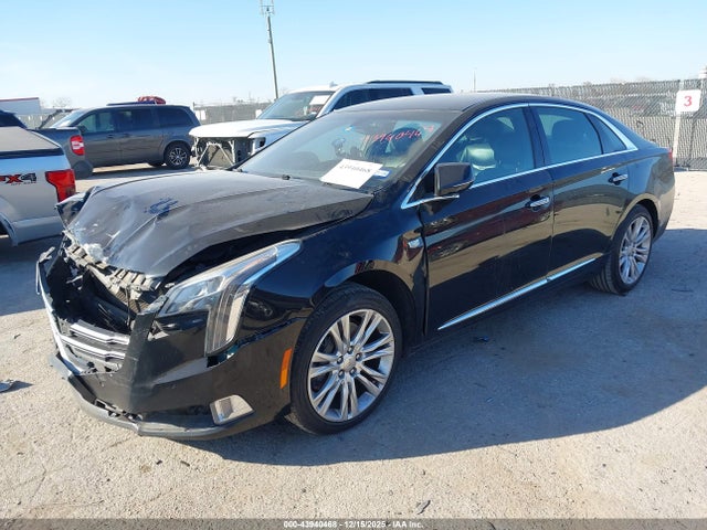 2018 CADILLAC XTS 2G61M5S36J9121817 Photo 1