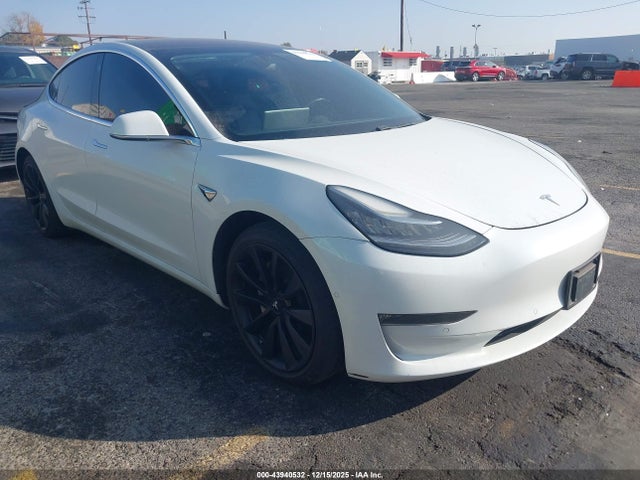2018 TESLA MODEL 3 5YJ3E1EB5JF067677 Photo 0