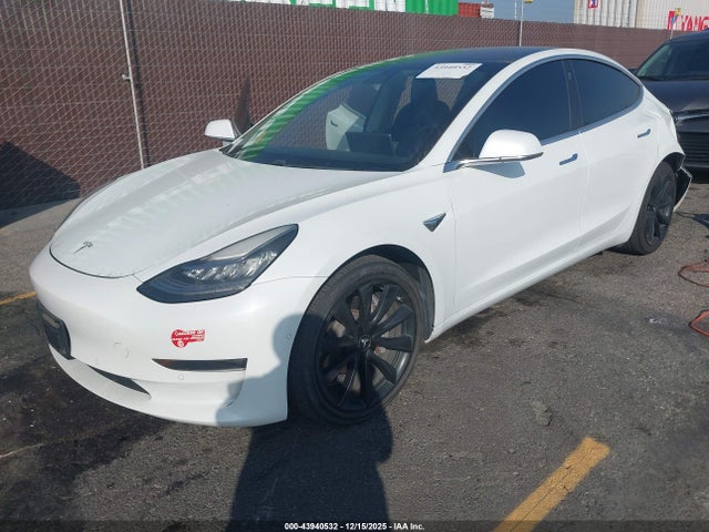 2018 TESLA MODEL 3 5YJ3E1EB5JF067677 Photo 1