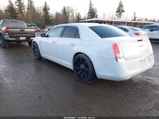 2013 CHRYSLER 300 2C3CCAAG7DH529215 Photo 2
