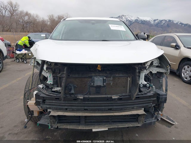 5N1AT3AB9MC824172 Nissan Rogue S Intelligent Awd