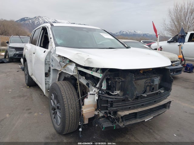 5N1AT3AB9MC824172 Nissan Rogue S Intelligent Awd