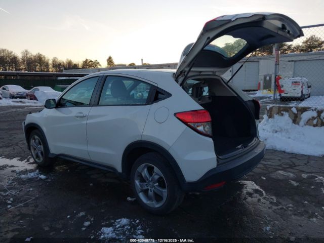 2021 HONDA HR-V 3CZRU6H31MM731921 Photo 2