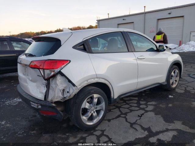 2021 HONDA HR-V 3CZRU6H31MM731921 Photo 3