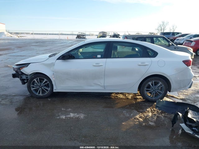 2024 Kia Forte Lxs მანქანა იყიდება აუქციონზე, vin: 3KPF24AD7RE760265, აუქციონის ნომერი: 43940805