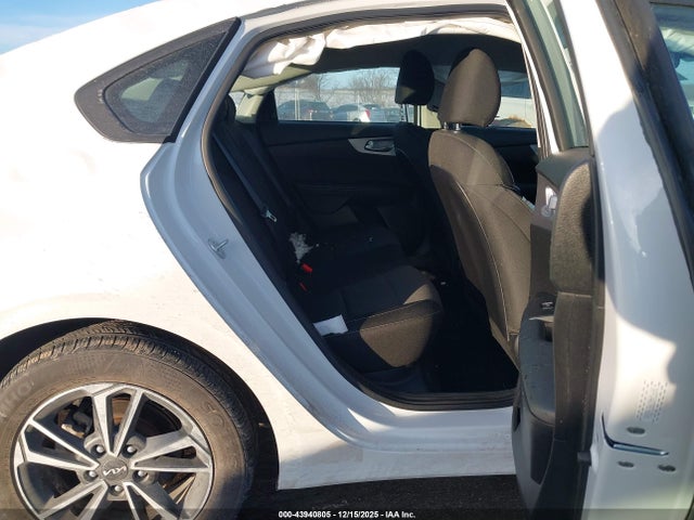 2024 Kia Forte Lxs მანქანა იყიდება აუქციონზე, vin: 3KPF24AD7RE760265, აუქციონის ნომერი: 43940805