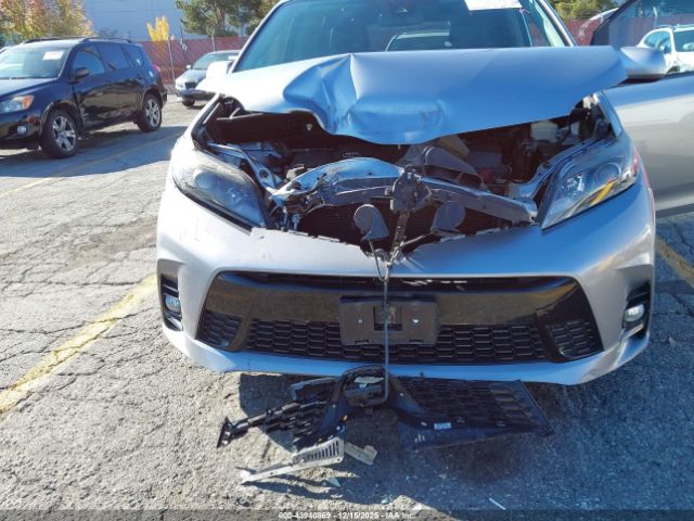2018 TOYOTA SIENNA 5TDXZ3DC1JS945788 Photo 5