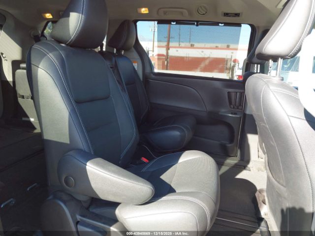 2018 TOYOTA SIENNA 5TDXZ3DC1JS945788 Photo 7
