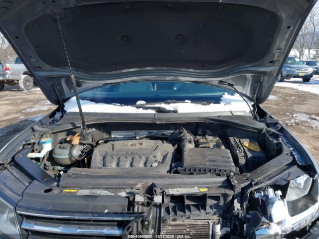 2019 VOLKSWAGEN TIGUAN 3VV0B7AX2KM017818 Photo 9