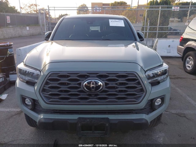 3TMCZ5AN2NM479763 Toyota Tacoma Trd Off Road