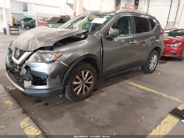 Nissan ROGUE SV 2019 5N1AT2MV4KC700758 Image 2