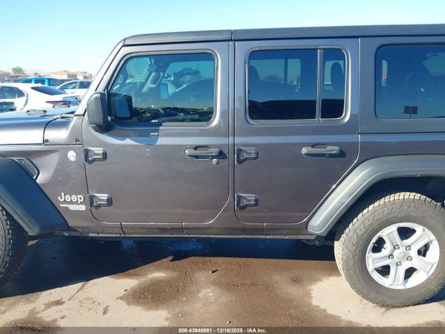 1C4HJXDG0MW505085 Jeep Wrangler Unlimited Sport S 4x4