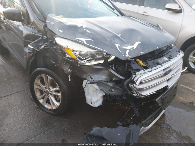 Продаж на аукціоні авто 2017 Ford Escape Se, vin: 1FMCU9GD6HUE50816, номер лоту: 43940982