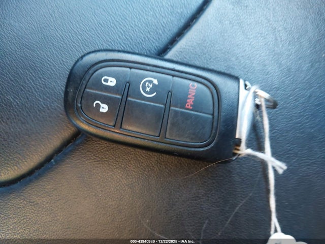 1C4PJMDS5GW334028 Jeep Cherokee Limited