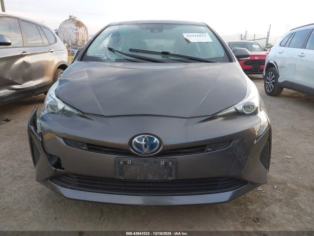 JTDKARFU0J3551646 Toyota Prius Three