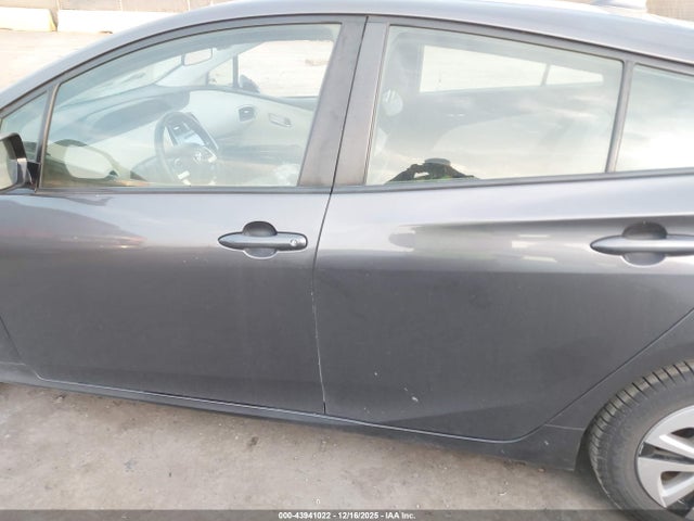 JTDKARFU0J3551646 Toyota Prius Three