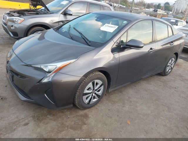 JTDKARFU0J3551646 Toyota Prius Three
