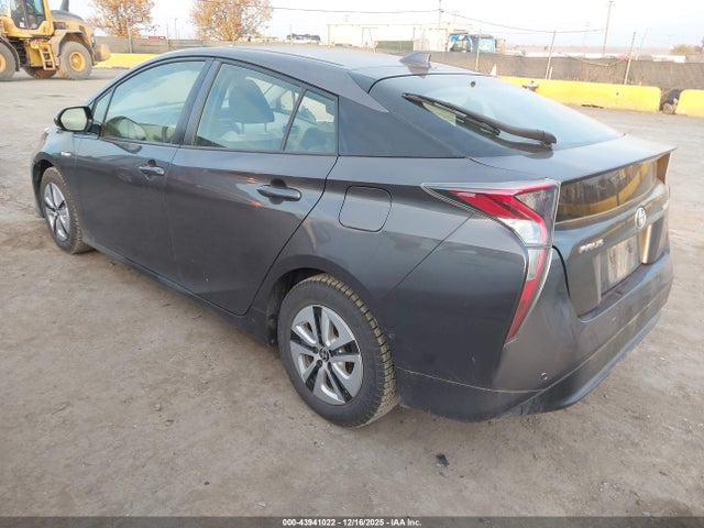 JTDKARFU0J3551646 Toyota Prius Three