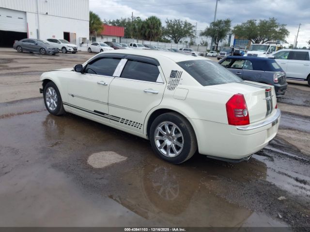 2009 CHRYSLER 300C 2C3KA63T39H562373 Photo 2