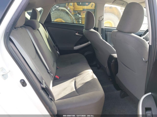 Toyota Prius Two 2015 JTDKN3DU5F0454357 Image 8
