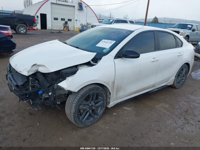 43941120 :رقم المزاد ، 3KPF34AD5ME423518 vin ، 2021 Kia Forte Gt-line مزاد بيع