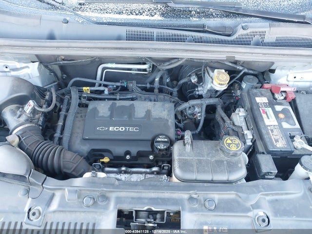 3GNCJKSB0KL295649 Chevrolet TRAX LS