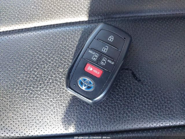 2024 TOYOTA SIENNA 5TDBSKFC9RS120583 Photo 10