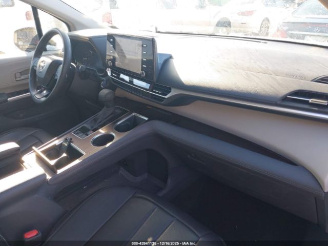 2024 TOYOTA SIENNA 5TDBSKFC9RS120583 Photo 4