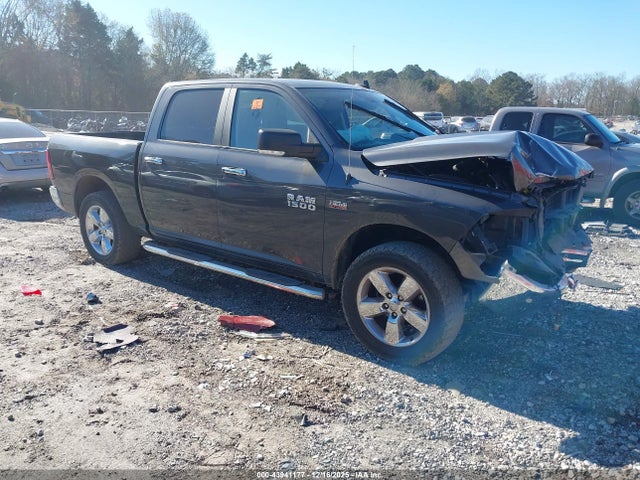 2017 RAM 1500 3C6RR6LT0HG584422