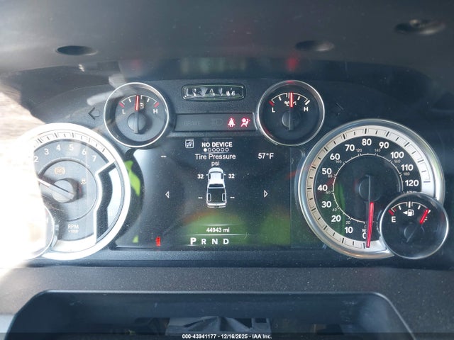 2017 RAM 1500 3C6RR6LT0HG584422 Photo 6