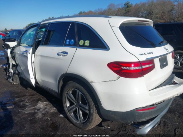 2019 MERCEDES-BENZ GLC 300 WDC0G4KB8KV165215 Photo 2