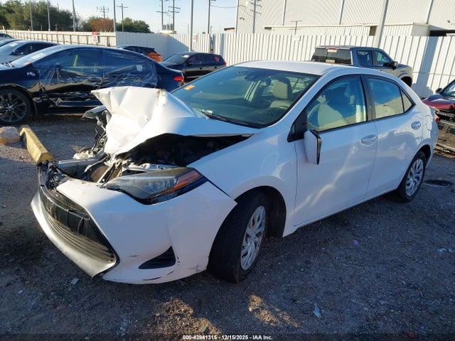 Toyota COROLLA LE 2019 5YFBURHE9KP923409 Image 2