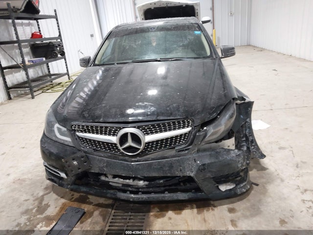 2012 Mercedes-benz C 300 Sport 4matic მანქანა იყიდება აუქციონზე, vin: WDDGF8BB6CF873463, აუქციონის ნომერი: 43941321